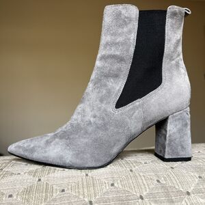 Marc Fisher LTD Zanna Gray Suede Heeled Pull On Boots Women’s 6.5 M Pointed Toe